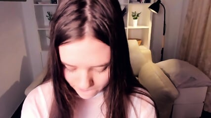 Live record of krÎ¯sti_zÄnn reaching her tips goal – 1/7/2024